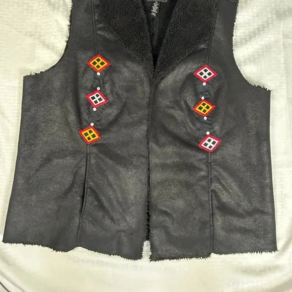 Upcycled Black Faux Suede/Sherpa Vest African Toghu Inspired XL - Picture 2 of 6